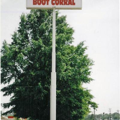 Boot Corral | Pylon Sign